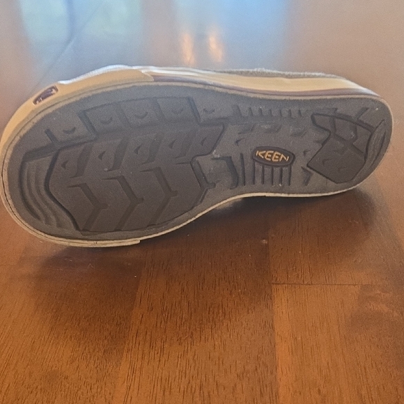 KEEN Tan and Purple Sandals - Picture 8 of 8